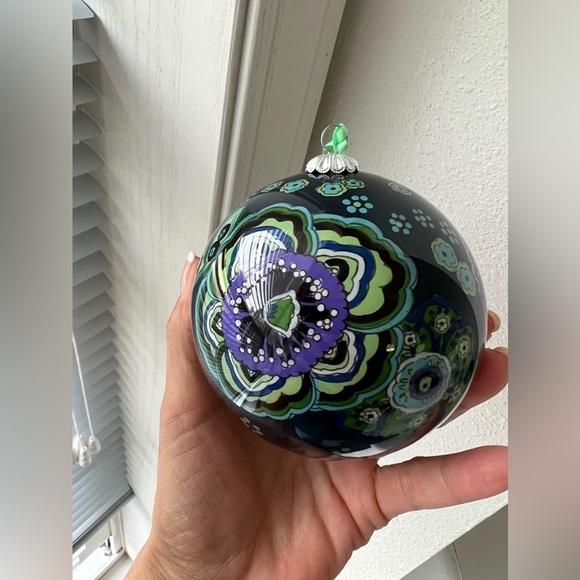 Vera Bradley Blue Rhapsody Glass Ornament with Keepsake Gift Box & Gift Tag 2009 - Picture 3 of 5